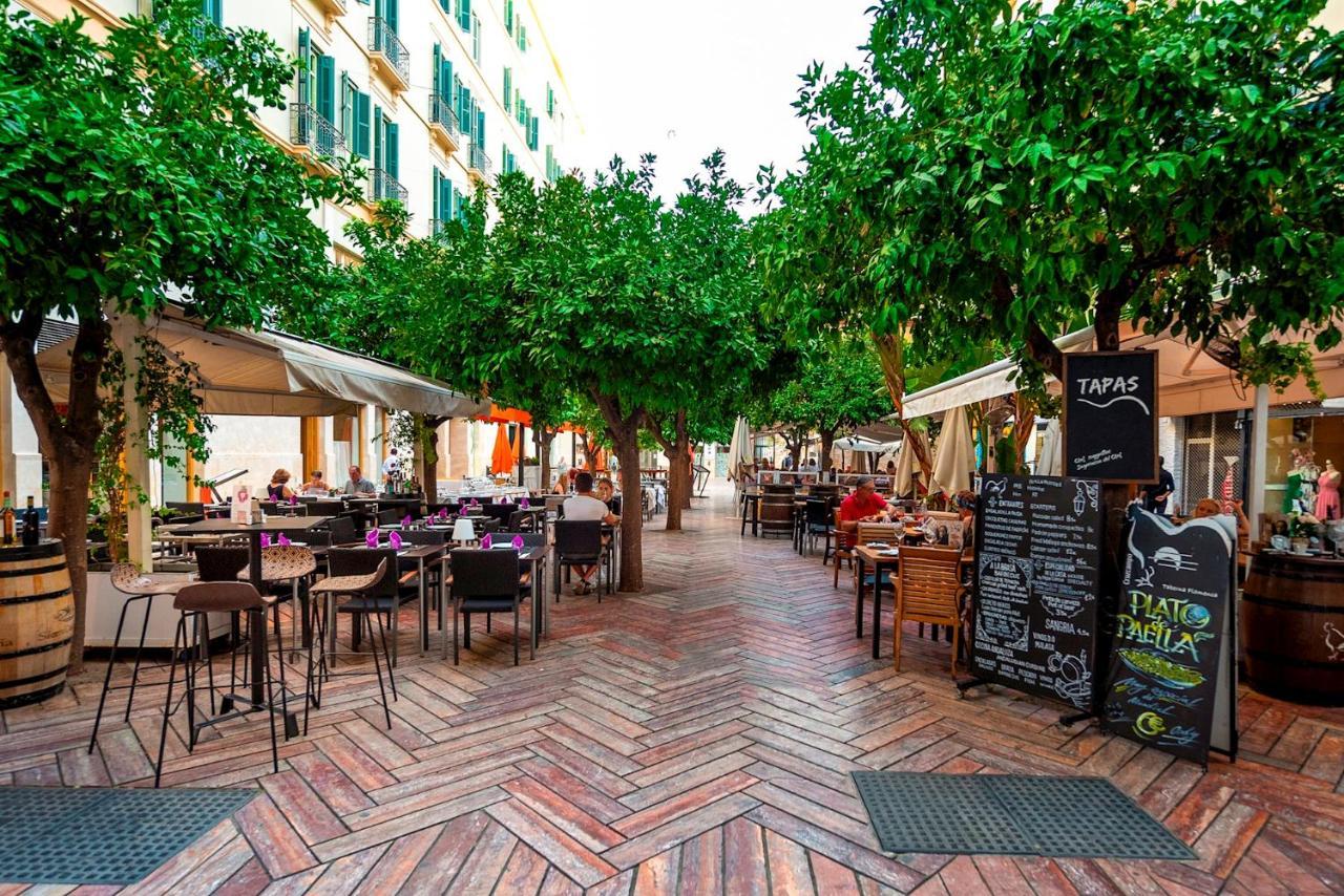 Genteel Home Plaza De Las Flores Малага Екстер'єр фото